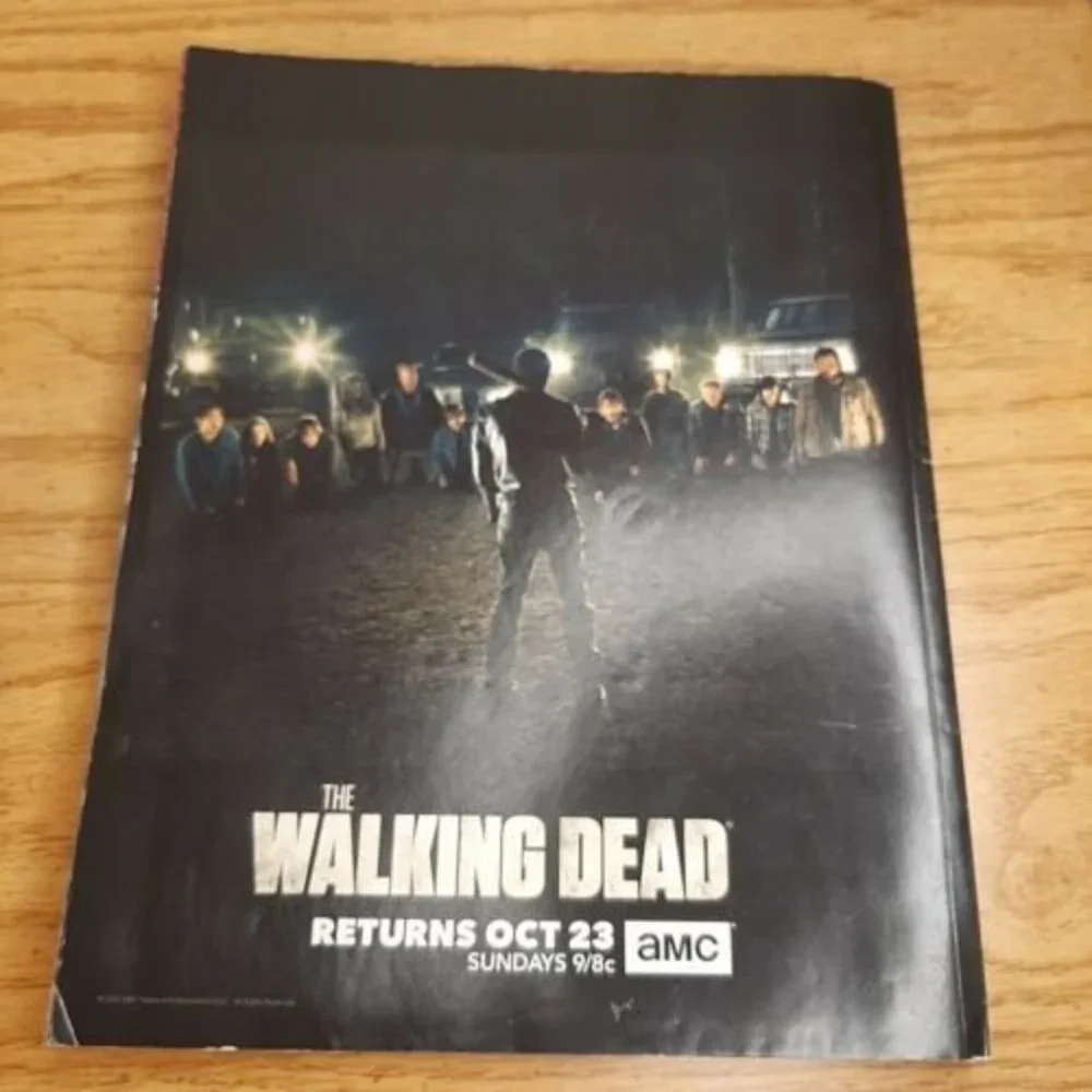 NYCC New York Comic Con 2016 Program Wonder Woman Walking Dead  Book